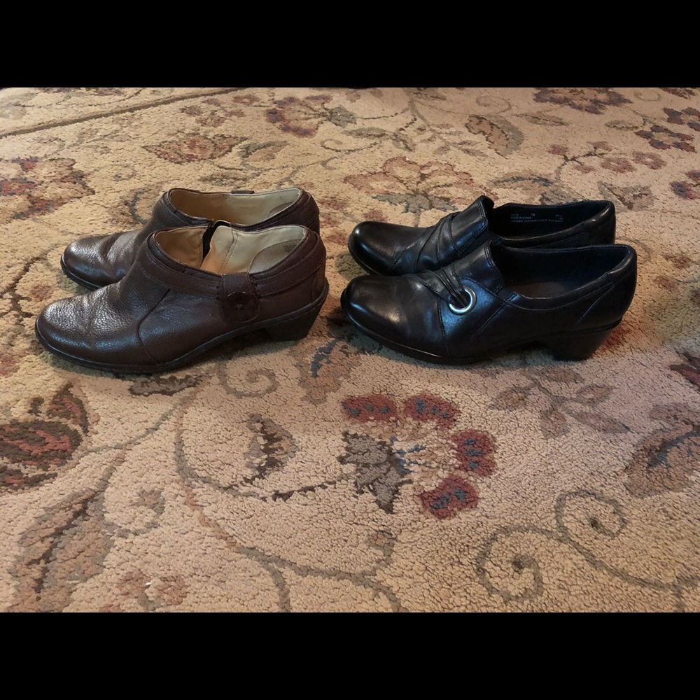 2 pair of booties size 7